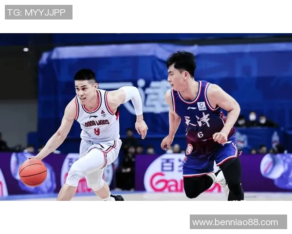 广州篮球队在邀请赛中以73分稳居积分榜首位展现强劲实力 广州篮球队在邀请赛中以73分稳居积分榜首位展现强劲实力