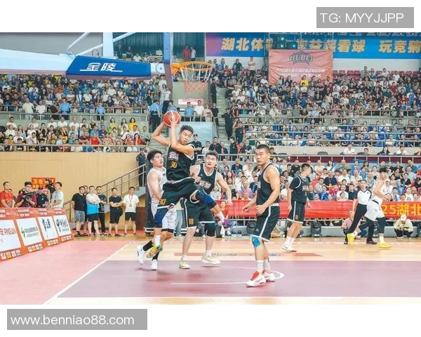 武汉篮球队在篮球战术排行榜中荣获第4名展现强大实力与潜力 武汉篮球队在篮球战术排行榜中荣获第4名展现强大实力与潜力