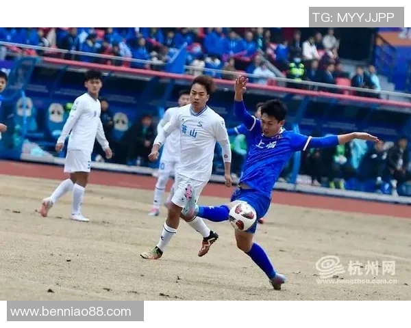 杭州足球队在洲际杯中的耐力表现引发热议与期待 杭州足球队在洲际杯中的耐力表现引发热议与期待